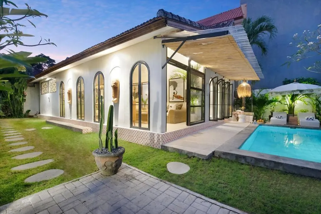Villa Seminyak 3 Beds With Pool, Butler & Parking M5 アパート スミニャック