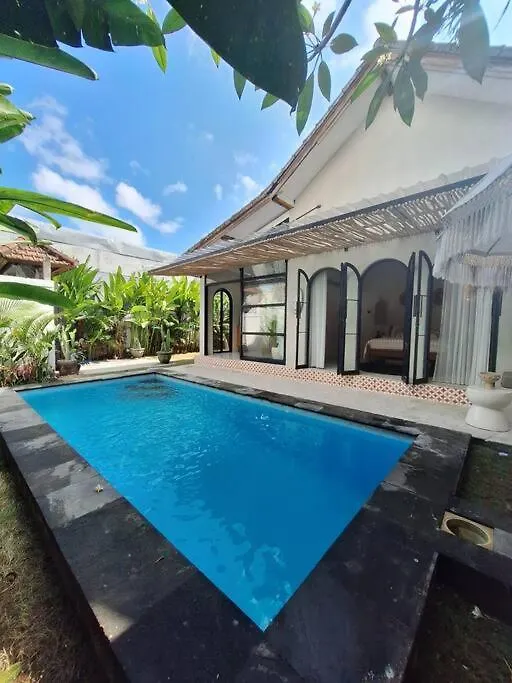 Villa Seminyak 3 Beds With Pool, Butler & Parking M5