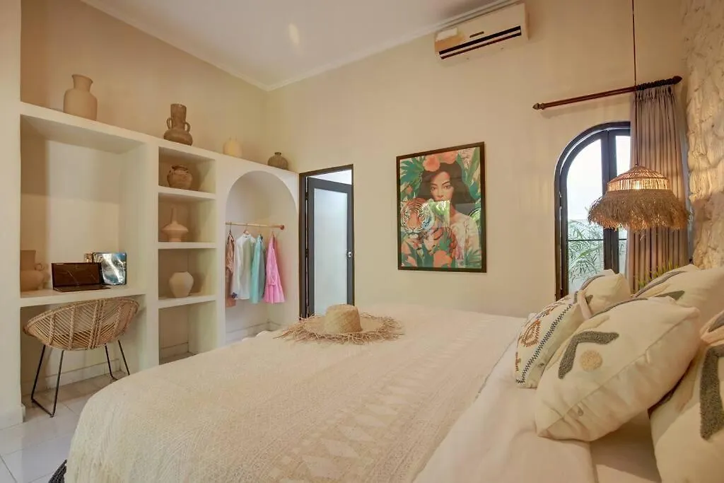 Villa Seminyak 3 Beds With Pool, Butler & Parking M5 0*, Seminyak (Bali) Indonesia