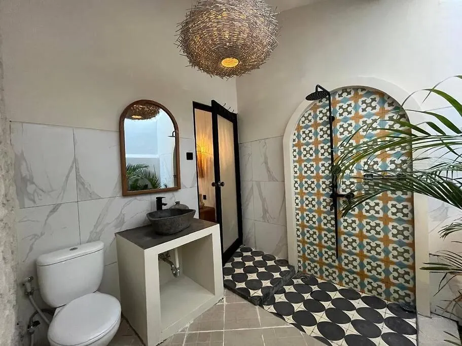 Apartment Villa Seminyak 3 Beds With Pool, Butler & Parking M5